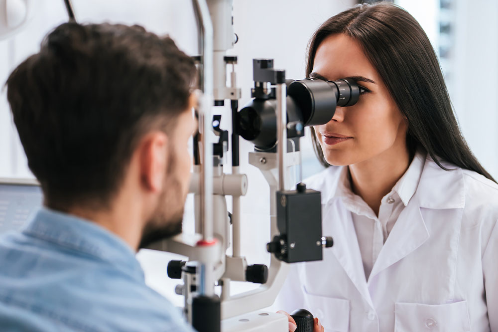 Top 4 questions to ask when consulting an ophthalmologist