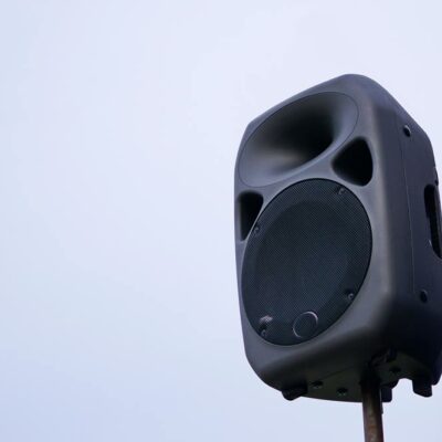 4 potential effects of exposure to outdoor speakers on one&#8217;s ears